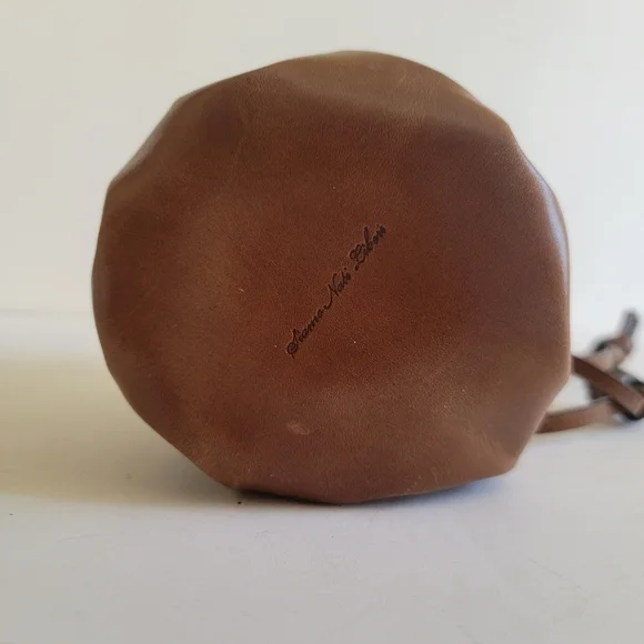 Italian Vintage Brown Leather Crossbody Mini Bag Minimalist We Were Born Free - Picture 9 of 15